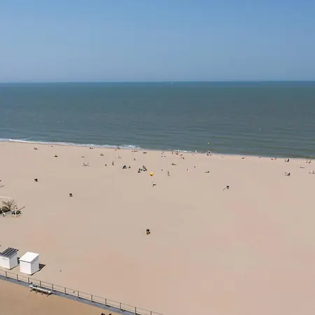 Huswell - Frontal Seaview In Appartement Oostende