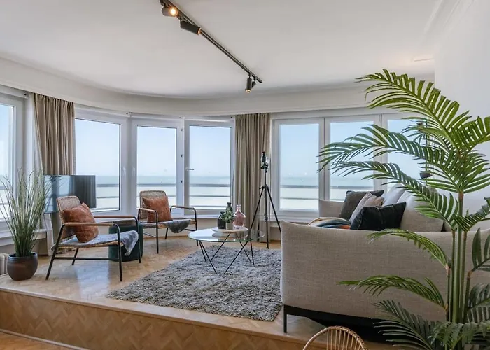 Huswell - Frontal Seaview In * Ostende