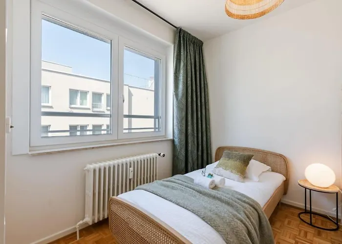 Huswell - Frontal Seaview In *