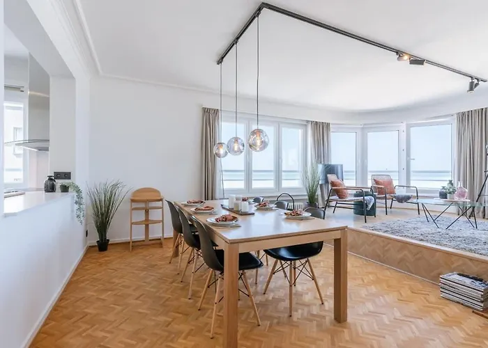 Huswell - Frontal Seaview In * Ostend