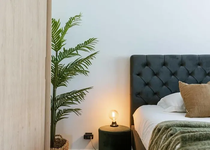 Huswell - Frontal Seaview In Ostend